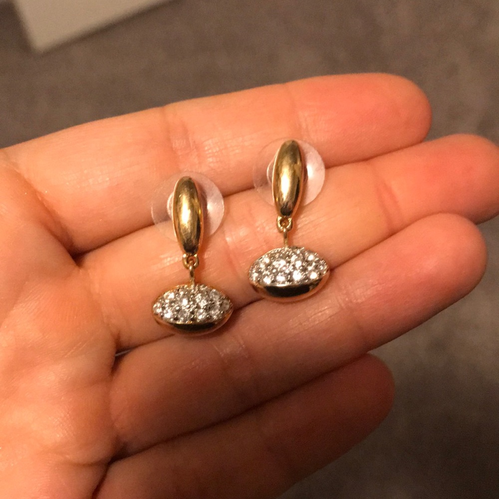 Sparkly fashion earrings